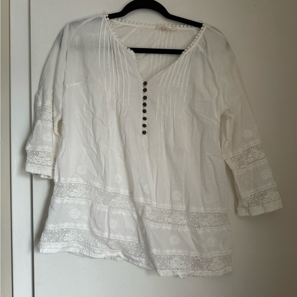 Solitaire white 3/4 sleeve top‎ size small